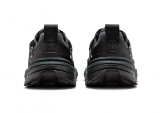 Buty Nike V2K Run FD0736-001 Black Dark Smoke Grey - obrazek 3