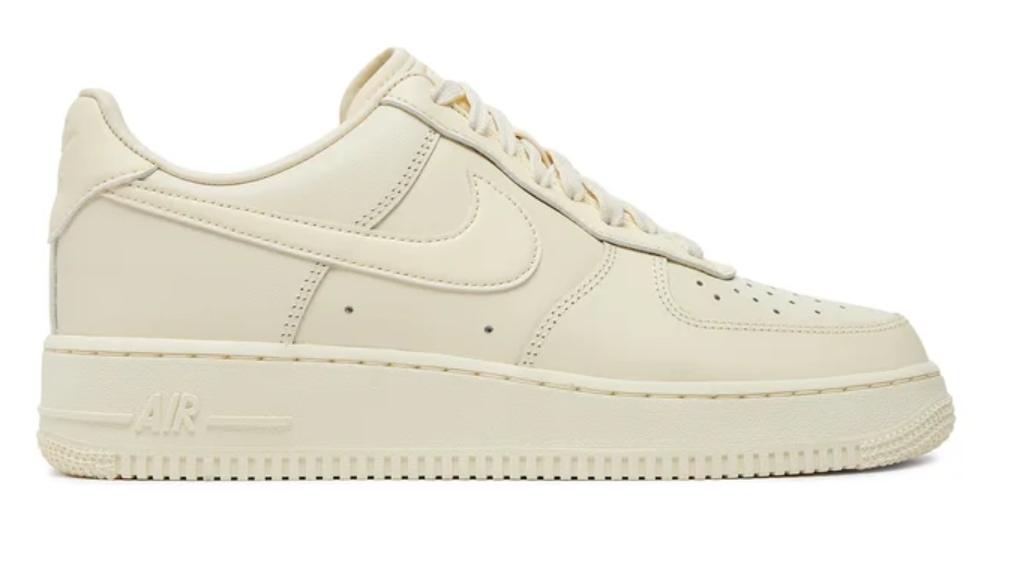 Buty Nike Air Force 1 „Coconut Milk” DM0211-101