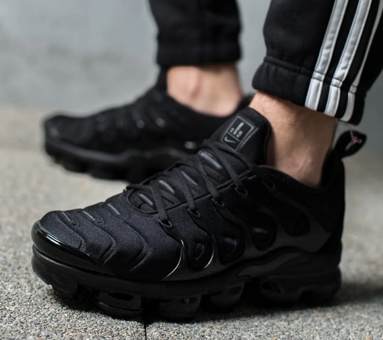 Buty Nike Air Vapormax Plus Triple Black Dark 924453-004 - obrazek 2